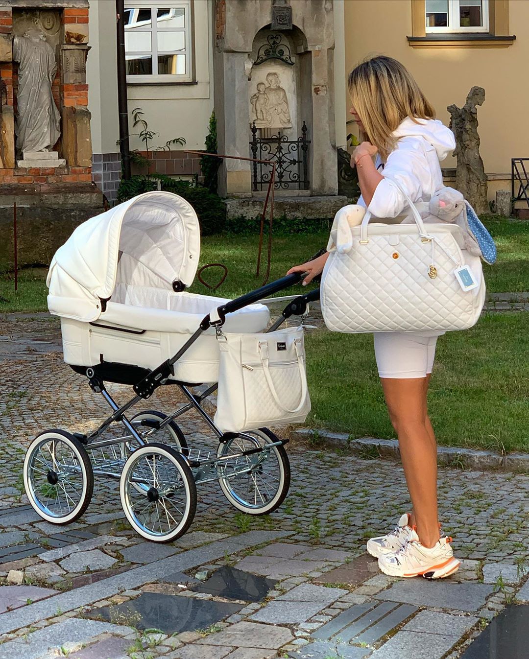 Małgorzata Rozenek - torebka dopasowana do wózka Henia