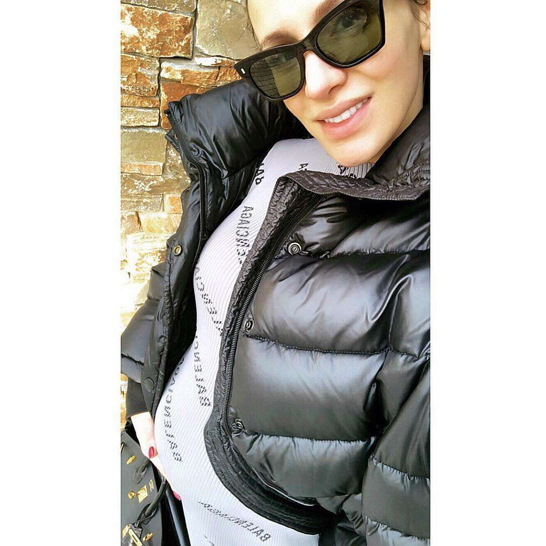 Sara Boruc z ciążowym brzuszkiem