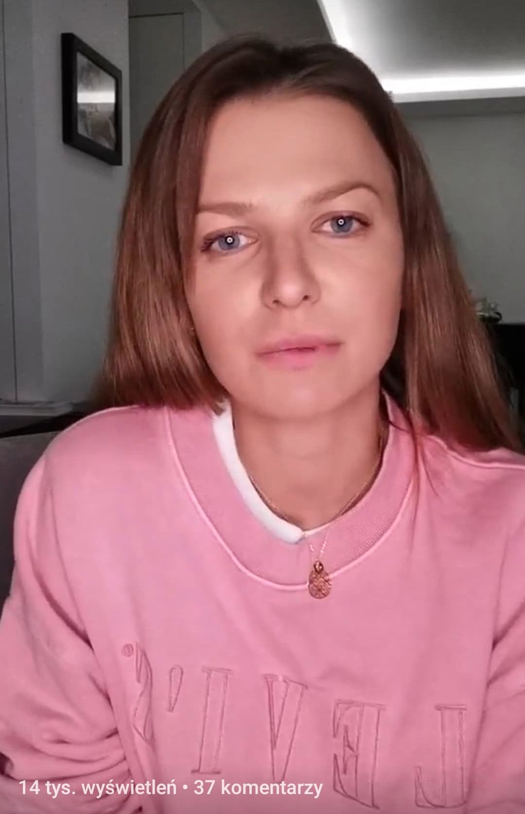Anna Lewandowska w bluzie z sieciówki