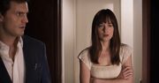 "50 twarzy Greya": Anastasia Steele w pokoju zabaw! Nowa scena [wideo]