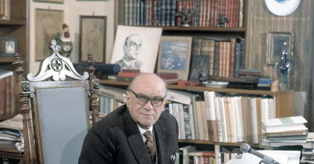 Jarosław Iwaszkiewicz - wielki pisarz i "król pederastów"