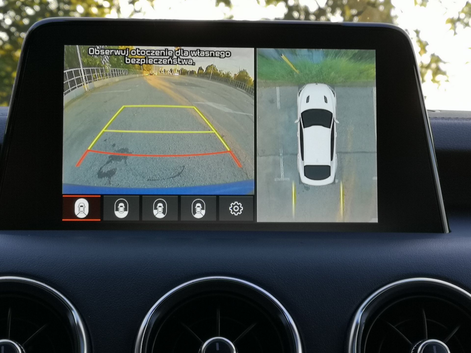 Krótki test Kia Stinger GT Line: Wspomaganie parkowania i audio Harman Kardon 4