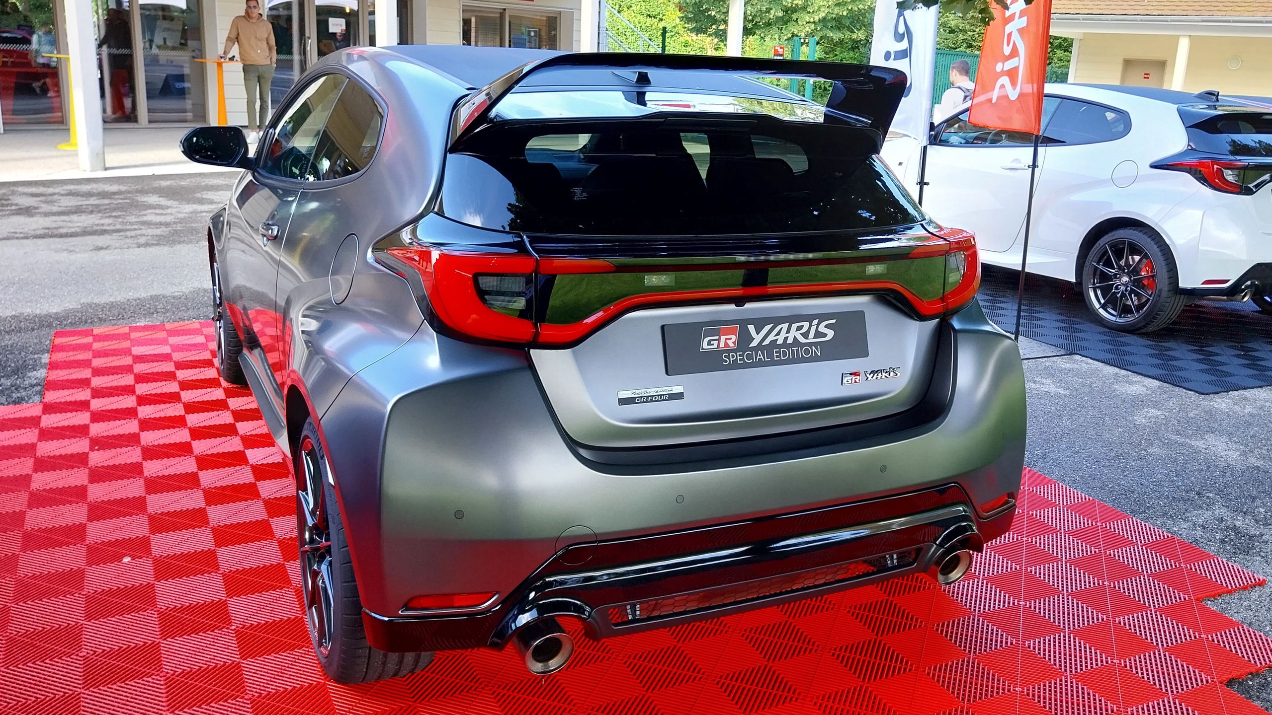 Toyota GR Yaris w wersjach Kalle Rovanperä oraz Sébastien Ogier