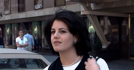 Na Monikę Lewinsky wydano wyrok. Dlaczego jej historia nie mogłaby się powtórzyć w XXI wieku?