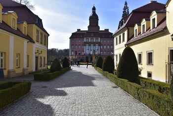 Wałbrzych: "Weekend Seniora z Kulturą" na Zamku Książ. W zamkowej sali zaprezentują seniorom dwa dzieła polskiej kinematografii