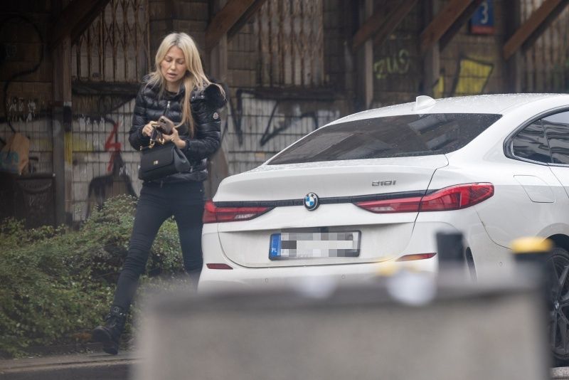 Magdalena Ogórek z córką na mieście