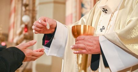 Żyjesz w związku po rozwodzie? Watykan wydał swoje stanowisko