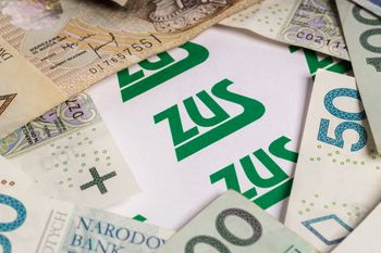 ZUS wypłaci emerytury i renty wcześniej. Pieniądze trafią do seniorów jeszcze w lipcu