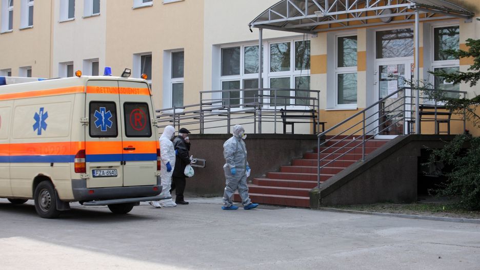 Koronawirus. Jak wygląda sytuacja z dostępnością respiratorów i łóżek?