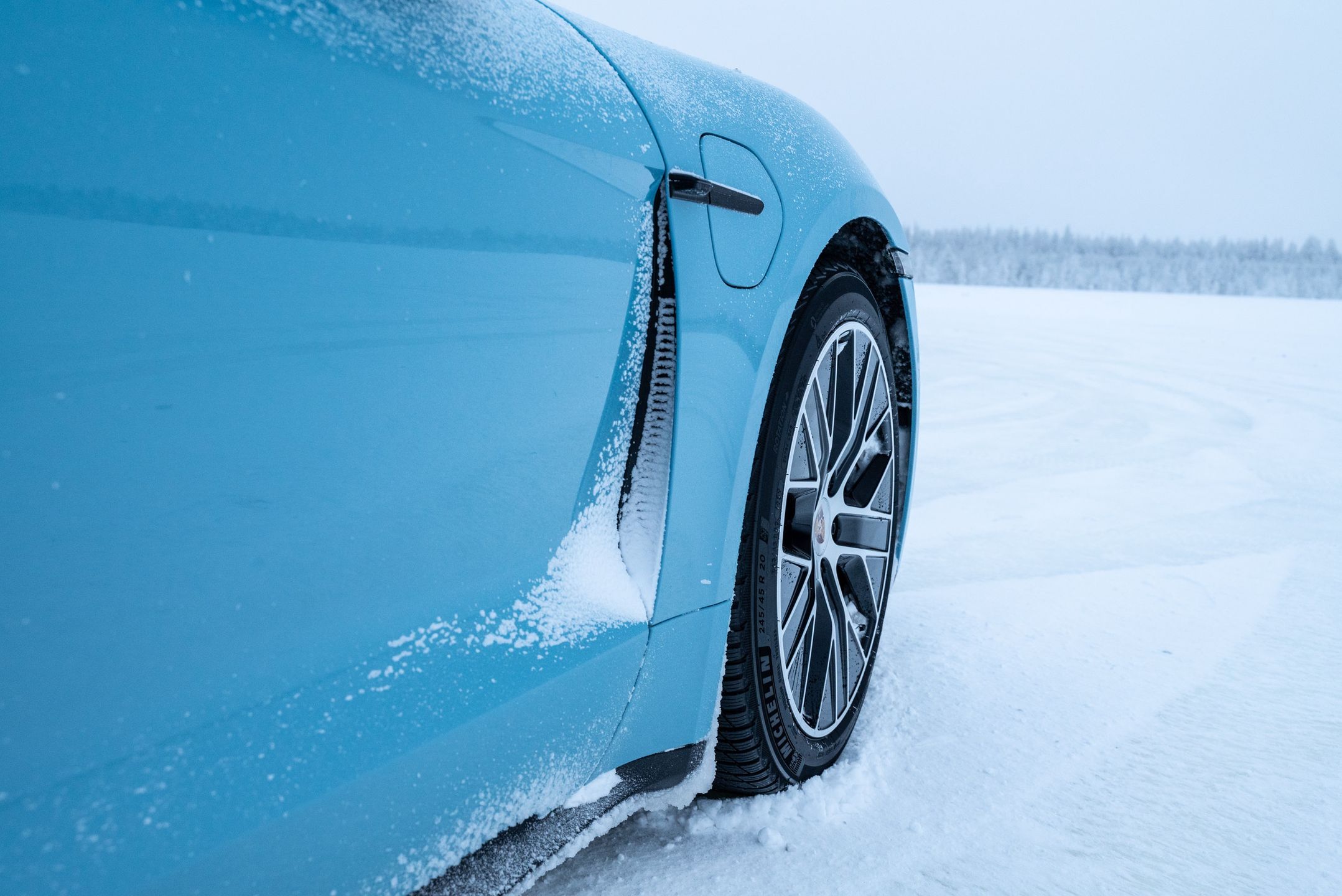 Porsche Taycan 4