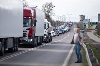Duży ruch na granicy polsko-ukraińskiej. "Popieramy wymianę handlową i staramy się ją ułatwiać"