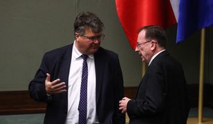 Niszczarki ruszyły? W służbach zielone światło na niszczenie dokumentów