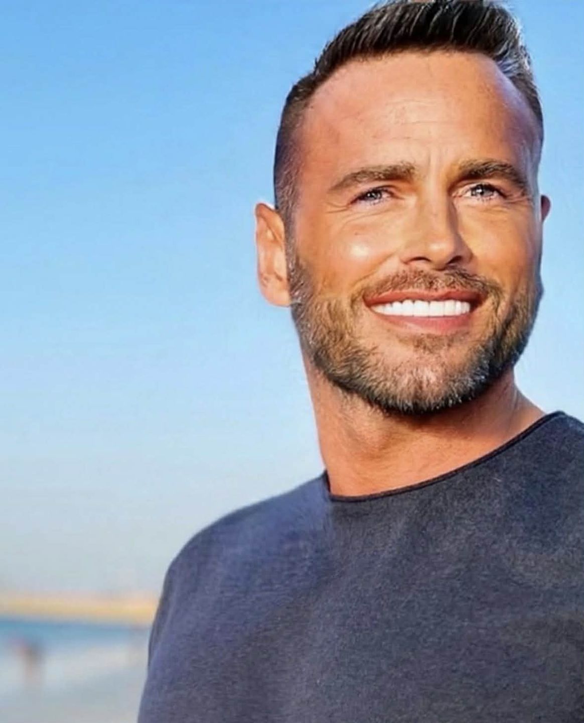 Świeżo upieczony mąż Katie Price jest ESKORTEM?!