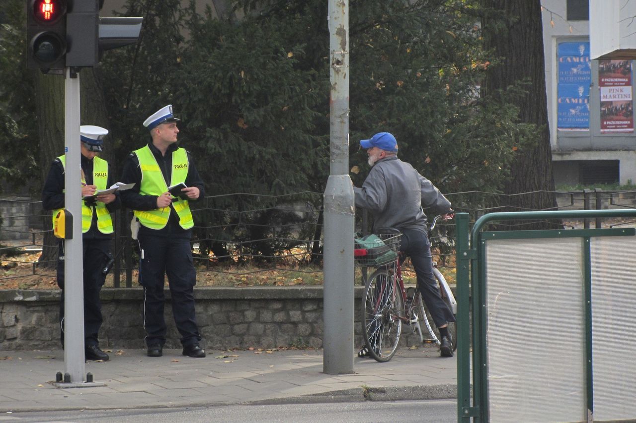 Poznań: Rowerzyści na chodnikach dostają mandaty. Brakuje infrastruktury?