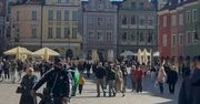 Pełne parkingi i ogródki. Polskie miasto przyciągnęło turystów