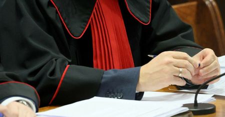 Zwrot w sprawie adwokata od "trumien na kołach". Prokuratura nie odpuszcza