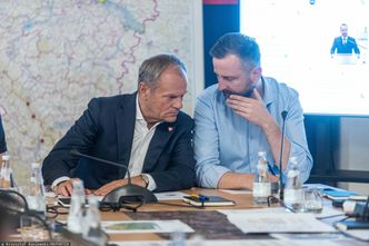 "Podejrzane manewry" na Bałtyku. Pilna narada ws. rosyjskiego statku z "floty cieni"