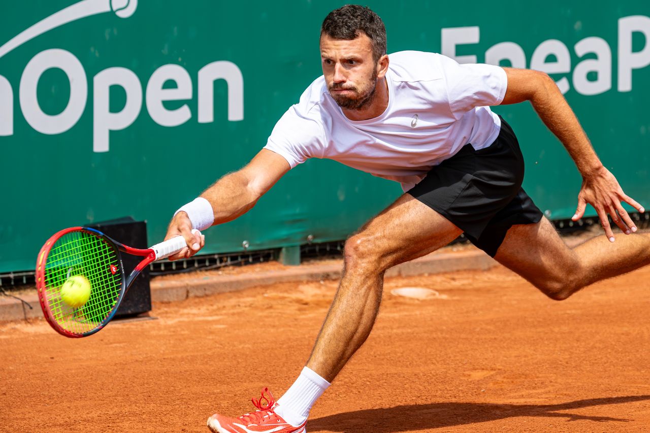 Deszcz zatrzymał tenisistów. Polak jako jedyny zameldował się w finale eliminacji Enea Poznań Open