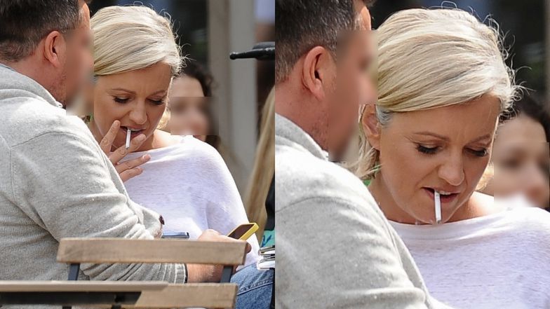 Dorota Szelągowska pali papierosy na Placu Zbawiciela