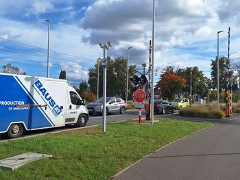 Toruń: Awaria sygnalizacji. Wielu kierowców lekceważy znak "STOP"