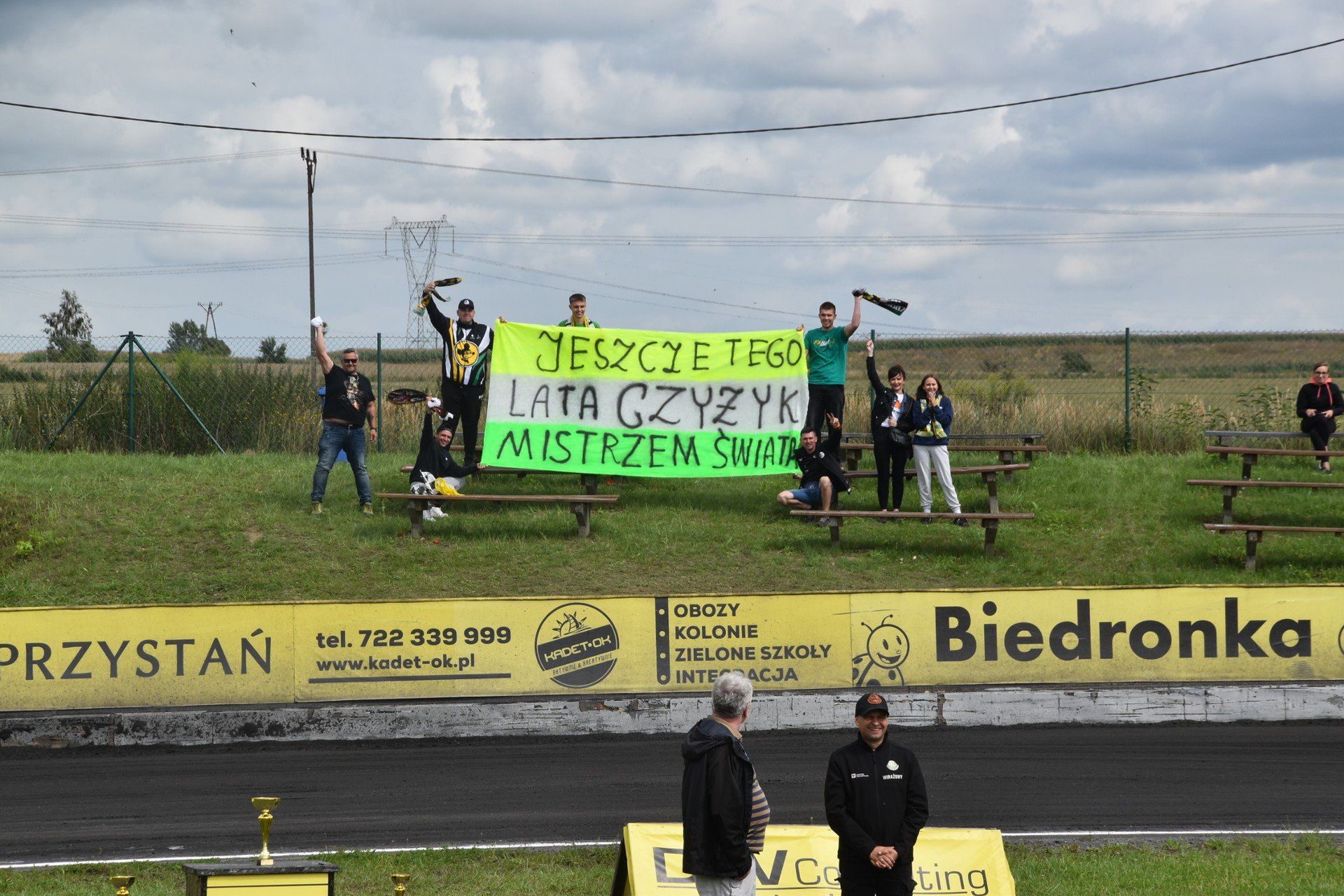 Niedzielna runda Indywidualnego Pucharu Ekstraligi 85-140cc w Wawrowie była przedostatnią w tegorocznej odsłonie tego cyklu.