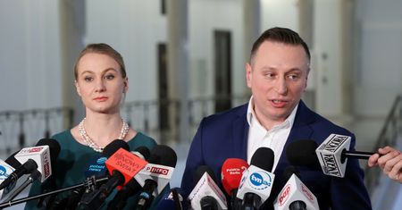 Podszywali się pod telefon Doroty Brejzy. Wysyłali alarmy bombowe