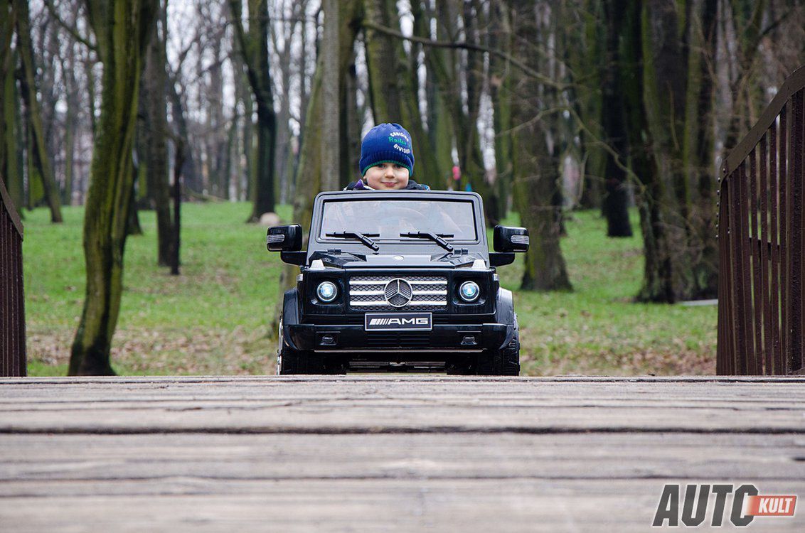 To auto kupiłem w 2015 roku. Niegarażowany, całą zimę przestał pod chmurką, jeździł po wodzie i piachu  - wciąż działa i cieszy.