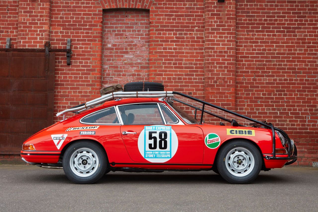 Porsche 911 nr 58 Sobiesława Zasady z Maratonu Londyn-Sydney