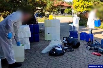 Nidzica: Składował niebezpieczne chemikalia. Areszt dla obcokrajowca