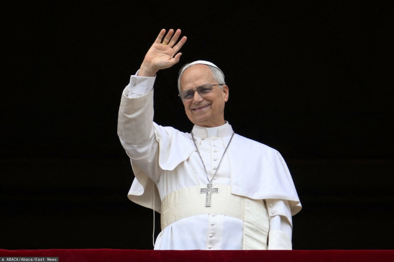 Pope Leo XIV calls for courage and peace in first address