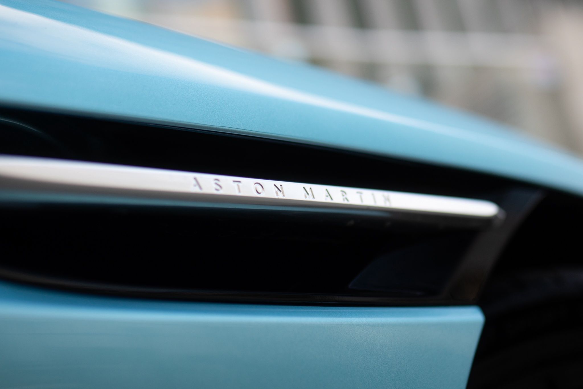 Aston Martin DB12 Volante