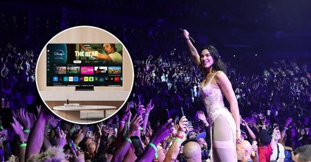 Dua Lipa pozywa Samsunga. Sprawa dotyczy kartonu