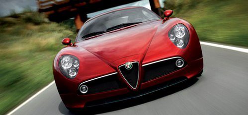 Alfa Romeo 8C i Maserati do serwisów