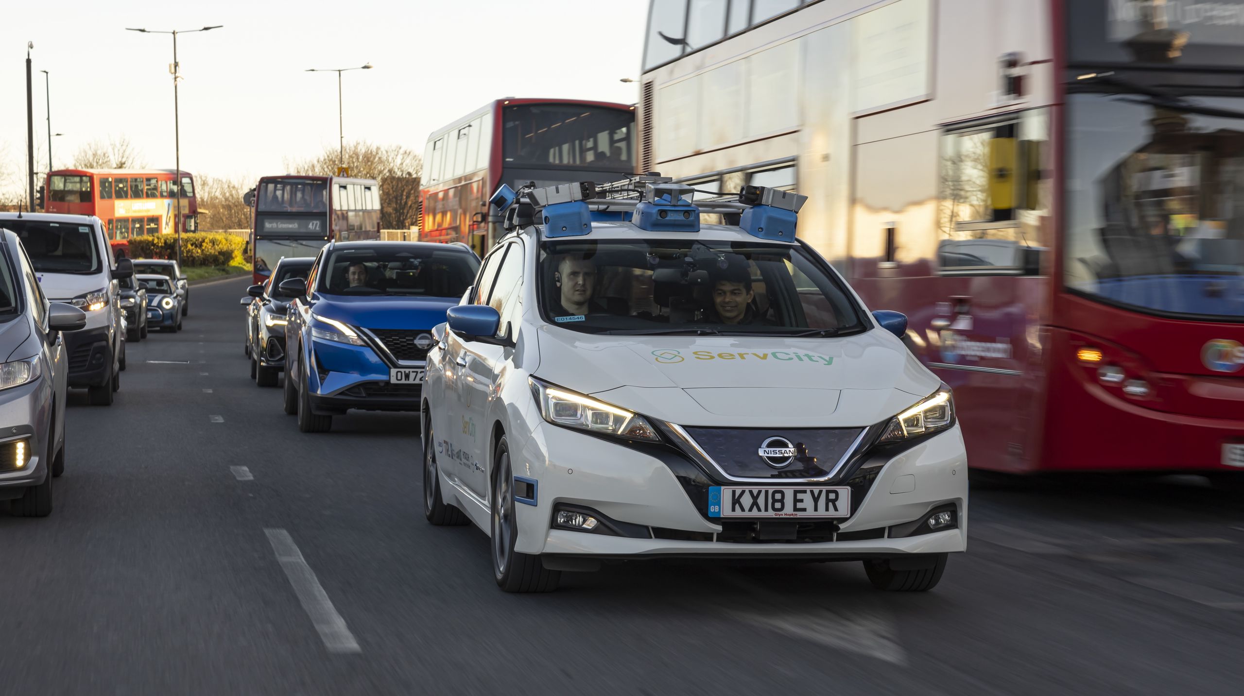 ServCity autonomiczny Nissan Leaf