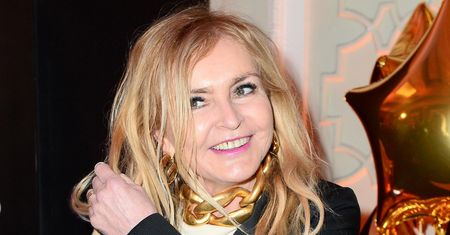 Stylowa Monika Olejnik. Dziennikarka założyła białe skarpetki do jesiennej stylizacji