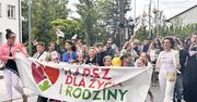 V Marsz dla Życia i Rodziny w Koprzywnicy. Mieszkańcy bawili się na rodzinnym pikniku w ogrodach cysterskich. Zobacz zdjęcia