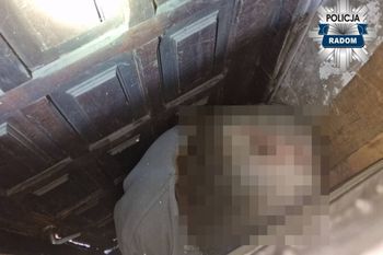 Ukrywał się od 16 lat. Znaleźli go w takiej "skrytce"