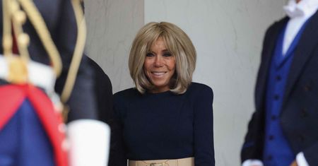 Brigitte Macron pokazała środkowy palec. Wszystko w słusznej sprawie