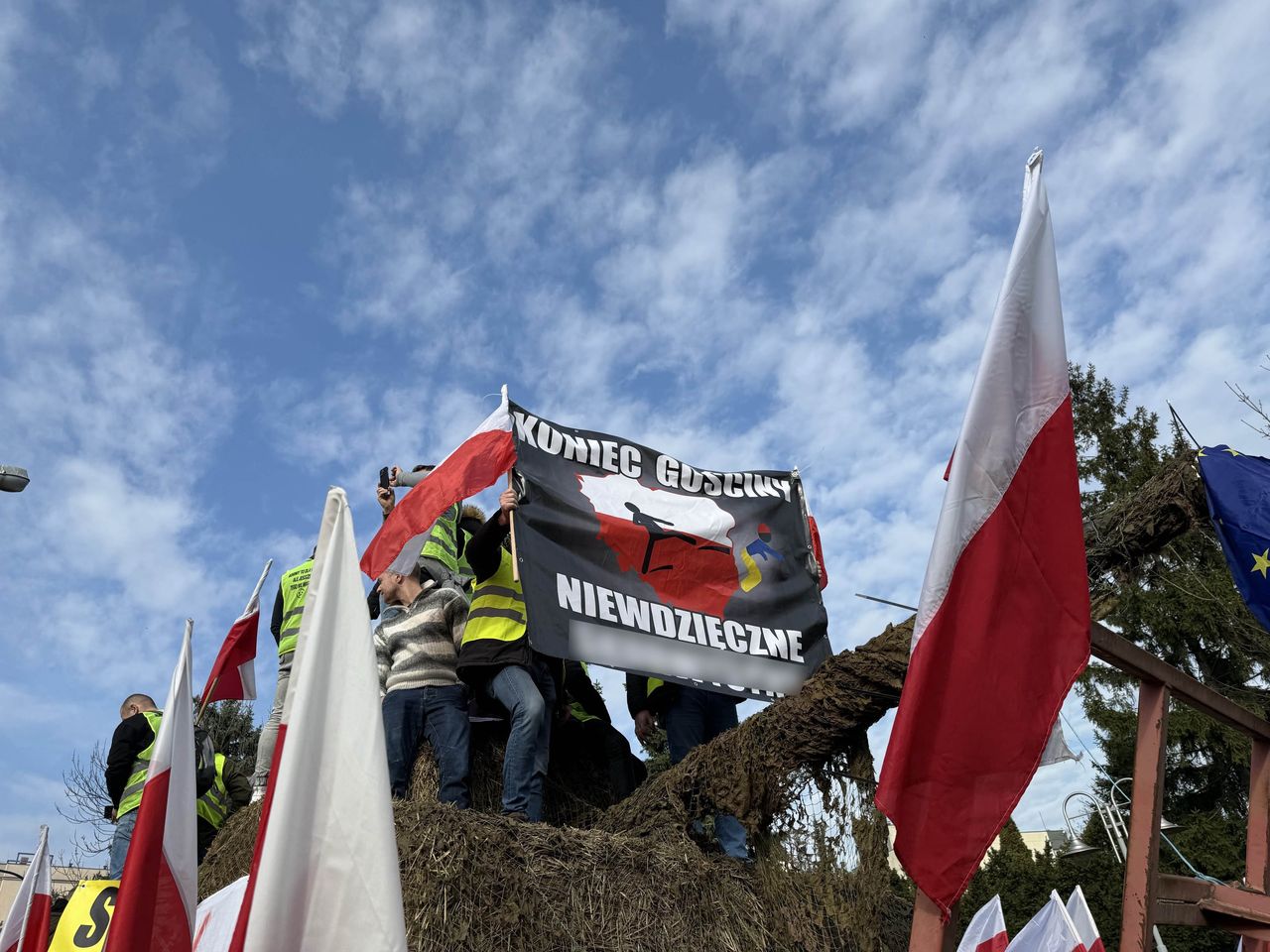 Skandaliczny baner na proteście w Warszawie. Natychmiastowa reakcja