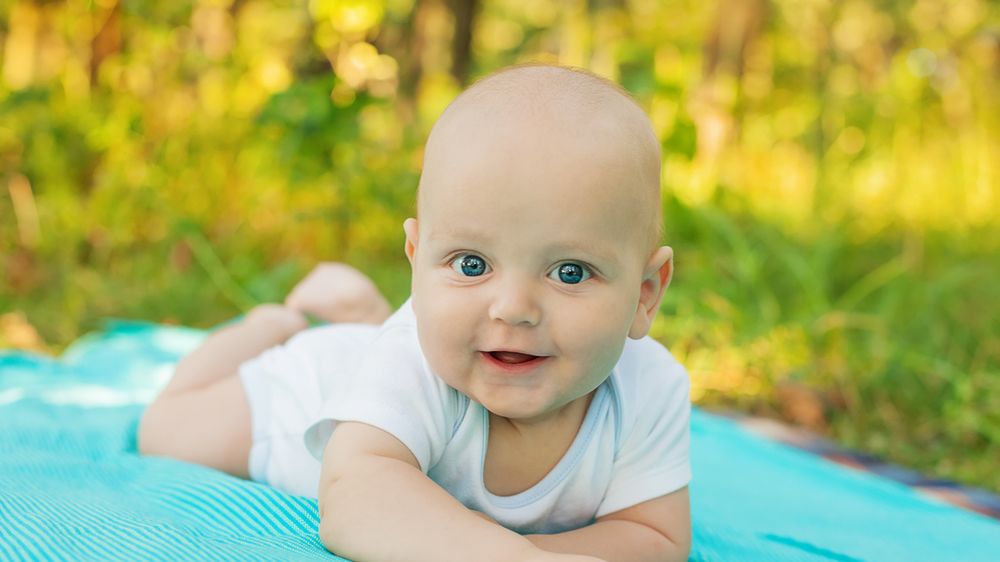 Rozwój niemowlaka - 4 miesiąc