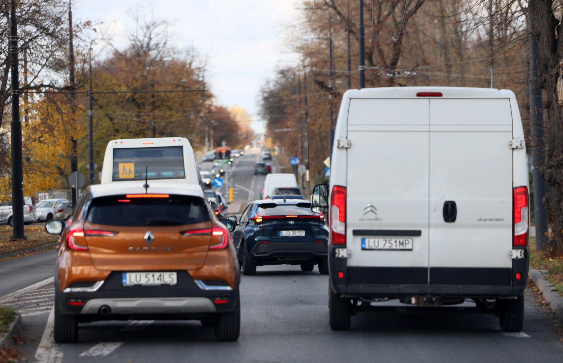 Trwają przygotowania do Wszystkich Świętych. Zajrzeliśmy w rejon cmentarza na Majdanku.