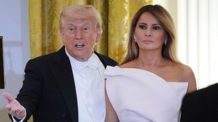 Melania Trump skarciła męża na balkonie Białego Domu. Wiadomo, co powiedziała: "Już ZACZĄŁEŚ"