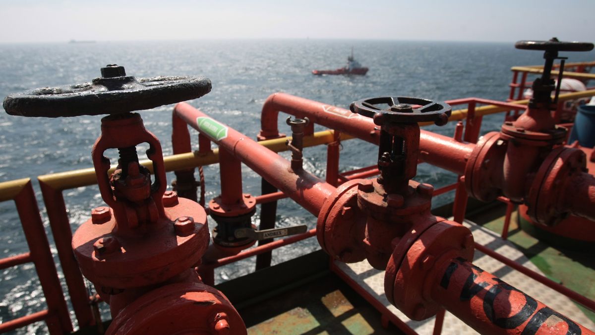 platforma
Ba�tyk, 22.05.2009. Platforma wiertnicza LOTOS - Baltic Beta. (cat)
PAP/Leszek Szyma�ski
Leszek Szyma�ski
platforma, wiertnicza, lotos, baltic, beta, wizyta, Morze Ba�tyckie, ropa, naftowa, wydobycie, wiercenie, odwiert, morska, morze, na, morzu, przemys�, paliwowy, paliwo, paliwa, surowiec, surowce