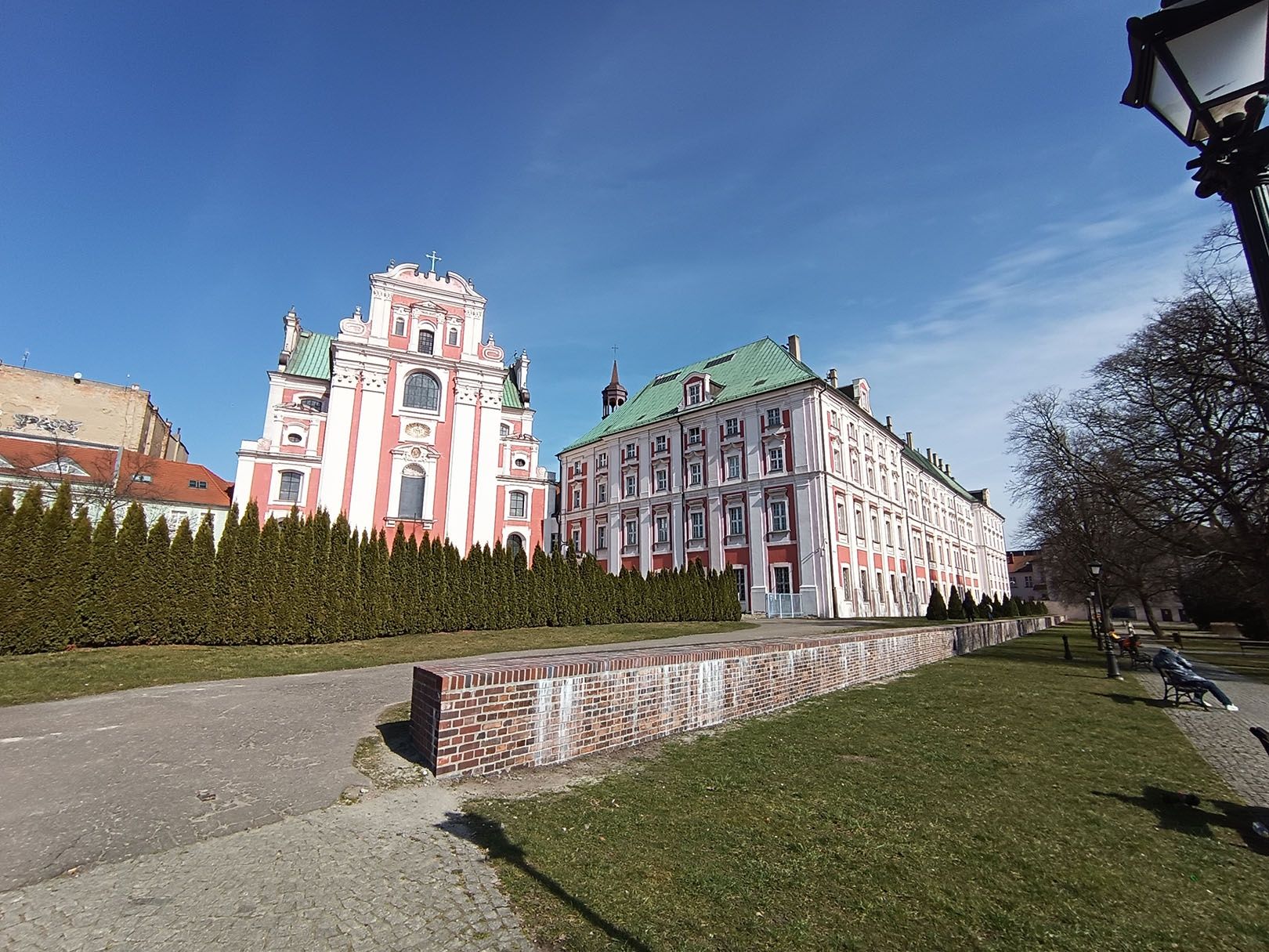 aparat tylny, ultraszerokokątny