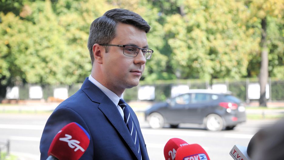Koronawirus w Polsce. Piotr Mueller o restrykcjach z zielonych strefach