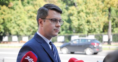 Koronawirus w Polsce. Ograniczenia także w zielonej strefie? Piotr Mueller zapowiada