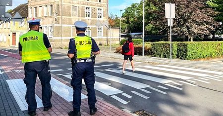 Zasada dwóch sekund. Tak unikniesz mandatu na przejściu