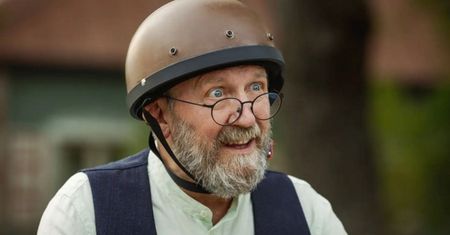 Artur Barciś IMPROWIZOWAŁ na planie filmowym. Teraz wszyscy po nim powtarzają