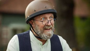 Artur Barciś IMPROWIZOWAŁ na planie filmowym. Teraz wszyscy po nim powtarzają