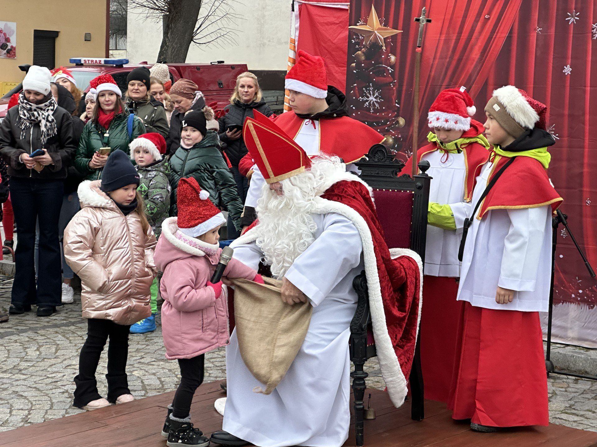 Dzieci nie mogły się doczekać przybycia Mikołaja